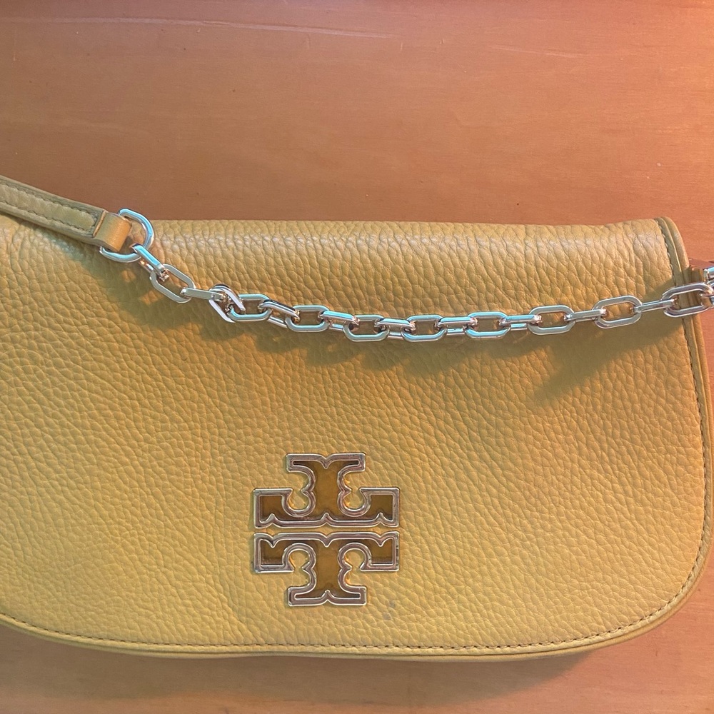 Tory Burch Britten Clutch Crossbody in Solarium